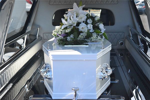 梦见白色棺材是什么意思