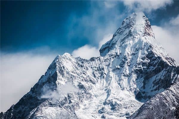 梦见巨石滚落是什么意思