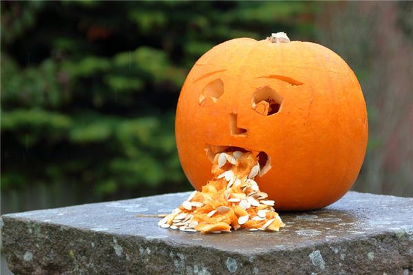 梦见别人吐血是什么意思