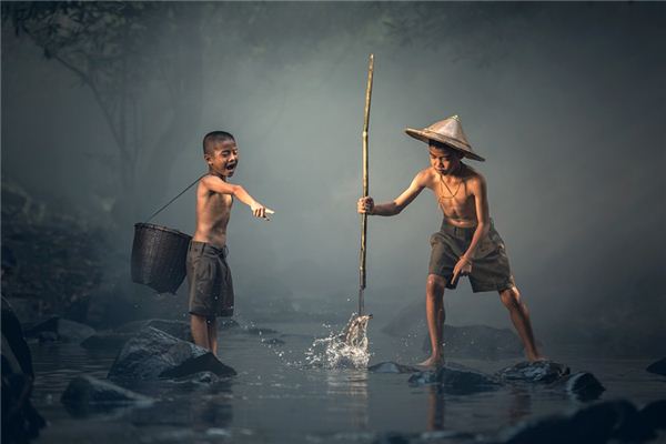 梦见下水抓鱼是什么意思