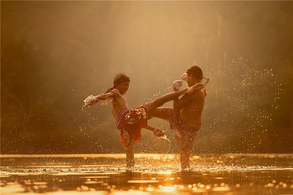 梦见和人打架是什么意思