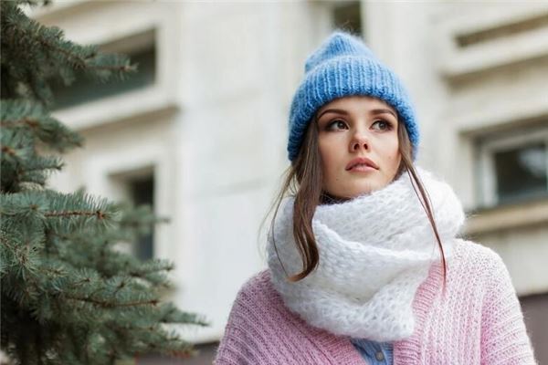 梦见围巾:赠人围巾,渴盼爱情