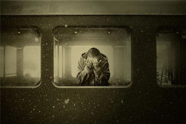 梦见绝望:梦中情绪绝望,生活事事顺利