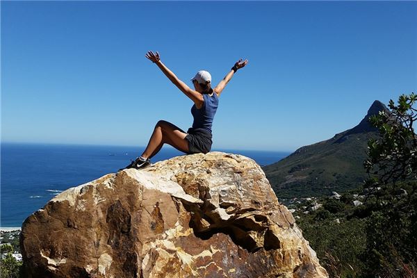 梦见飞翔:病者梦之身轻,穷者梦之得财