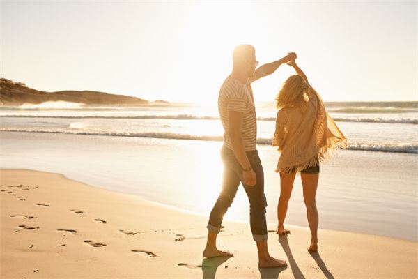 梦见臀部:感情之事不能草率