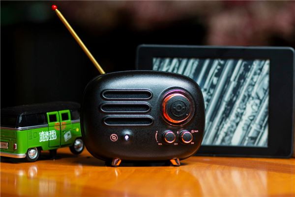 梦见收音机:突发响动,提防小人