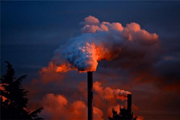 梦见烟囱:烟囱有轻烟,家有喜事临