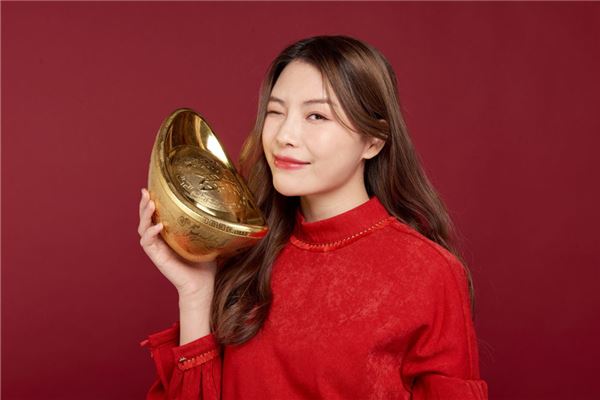 梦见金元宝:掘地得宝,凡事获利