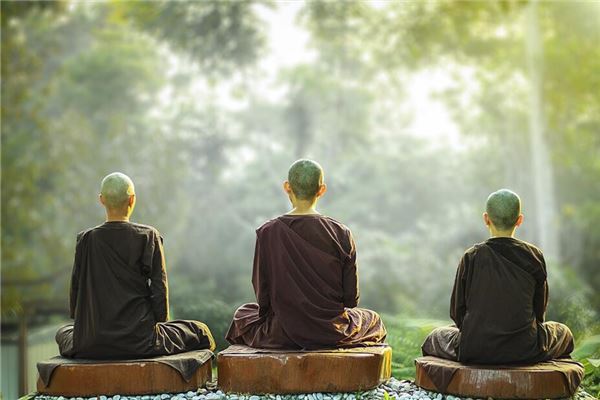 梦见和尚:和尚念经,运气不好