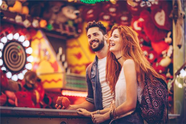 梦见打耳光:梦中打耳光,情况需分清