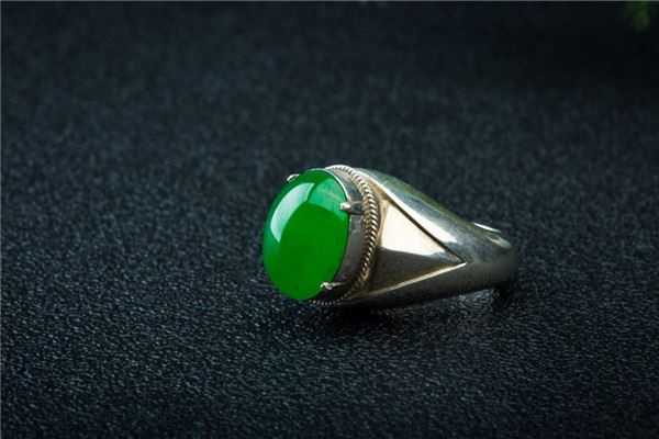 梦见翡翠:梦见翡翠,恐有小惑