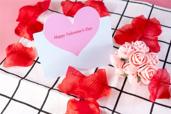 梦见贺卡:梦得贺卡,将得喜讯