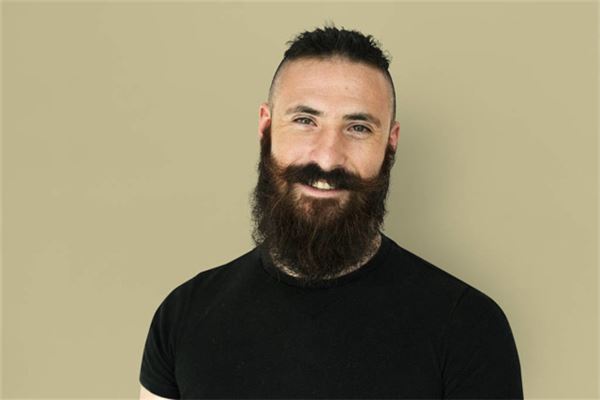 梦见胡须:长胡须吉,短胡须凶