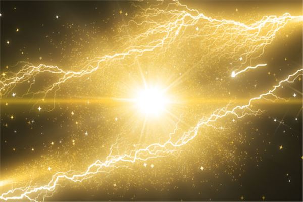 梦见雷:惊雷起,好运来