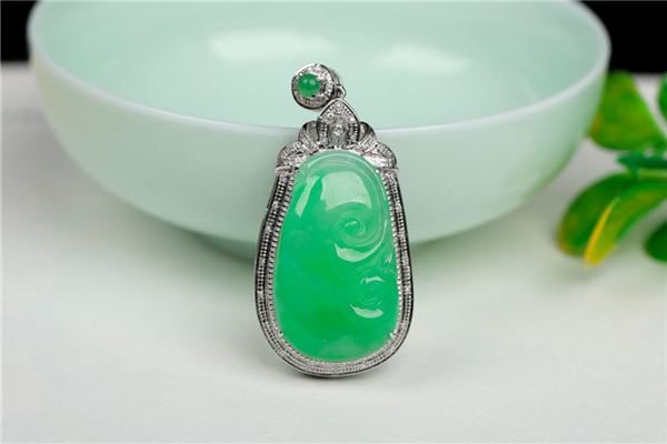 梦见玉碎了,梦见玉碎了我还让妈妈看,是什么意思?