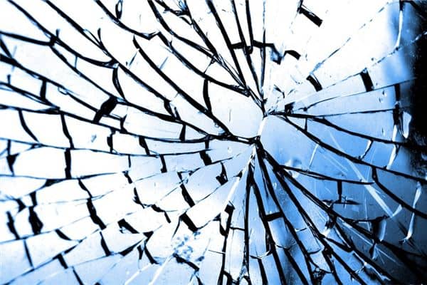 梦到玻璃制品碎了,玻璃杯碎了