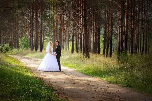 梦到了和陌生女人结婚是什么意思