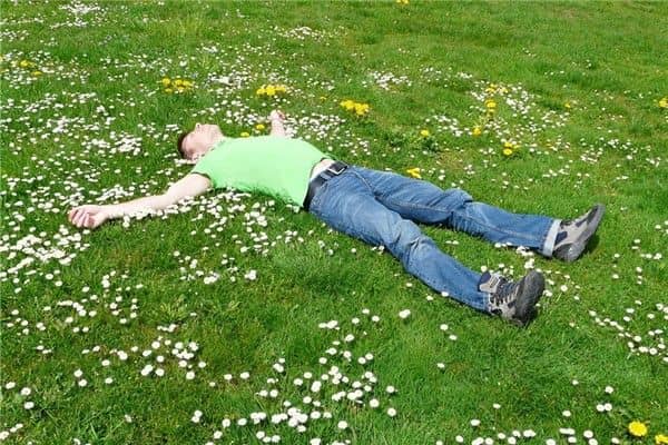 梦见村里死人是什么意思