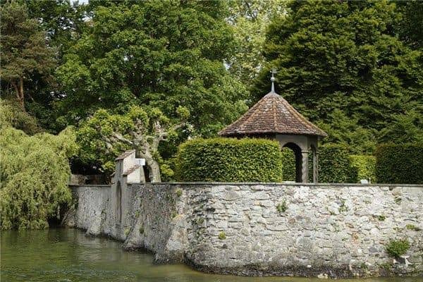 梦见修围墙是什么意思