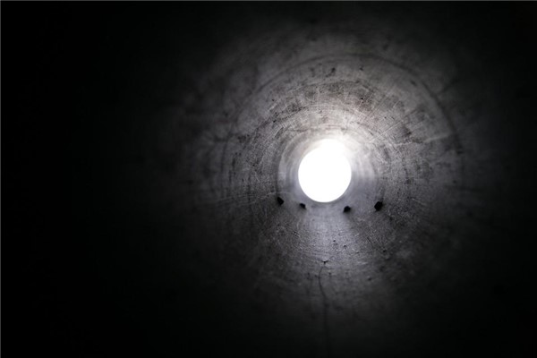 梦到深洞是什么意思