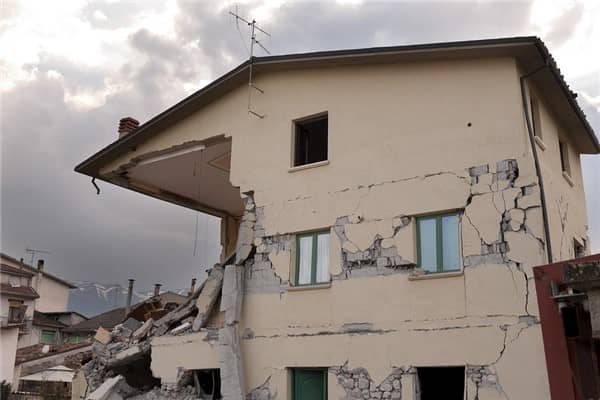 梦到房子塌方是什么意思