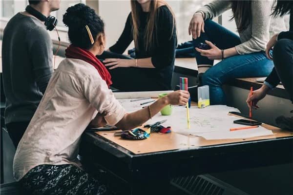 梦到了和死人一起是什么意思