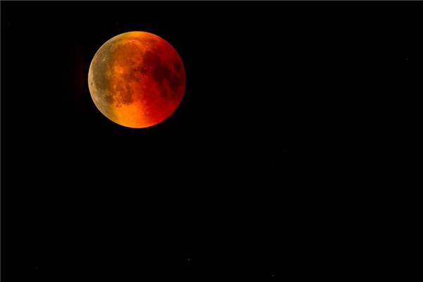 梦见血月是什么意思