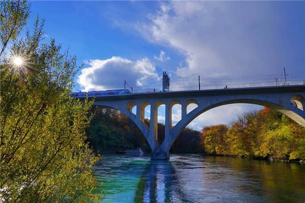 梦到了从桥上掉下去
