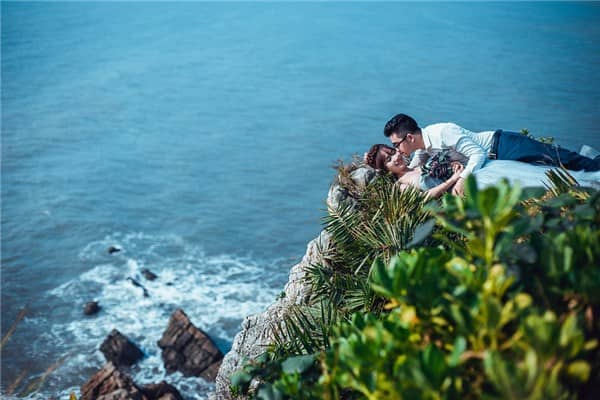 梦到了前夫出轨是什么意思