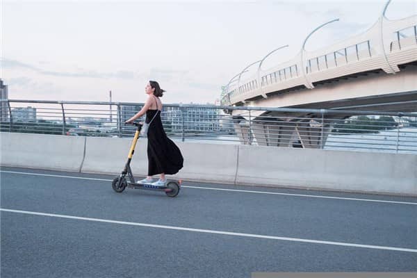 梦见开电动车是什么意思