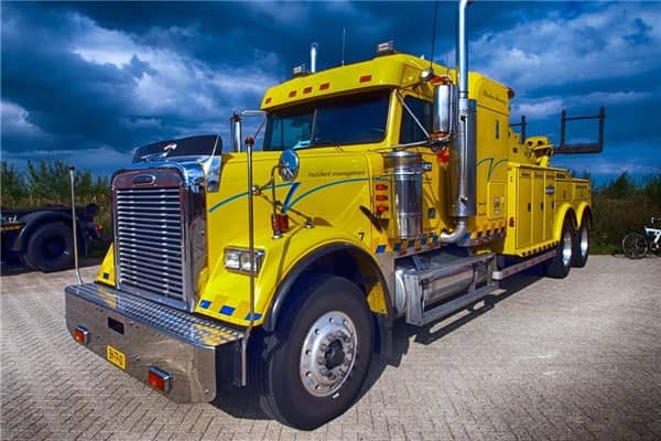 梦见开大卡车是什么意思