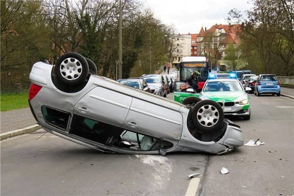 梦见车祸出血是什么意思