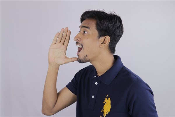 梦到有人喊自己是什么意思