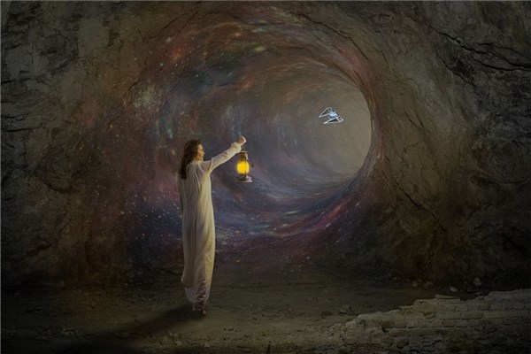 梦见掉进洞里是什么意思