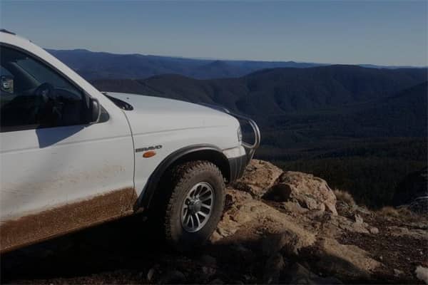 梦到了开车掉悬崖是什么意思