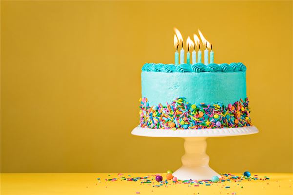 梦见别人送蛋糕