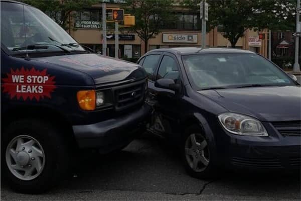 梦到了开车被撞是什么意思