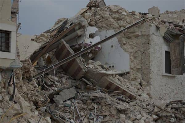 梦到了屋塌了是什么意思