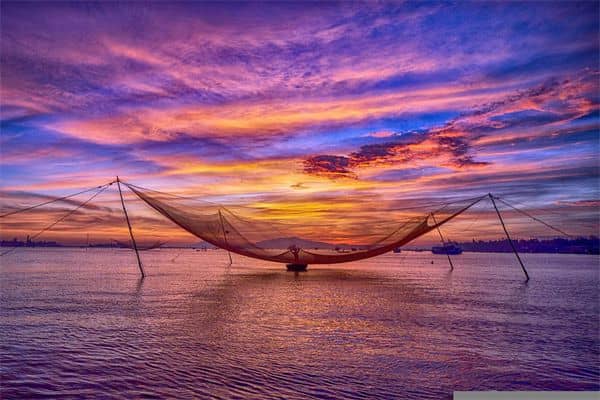 梦到别人捞鱼会是什么意思