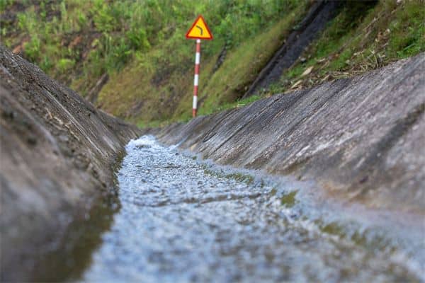 梦见地沟是什么意思