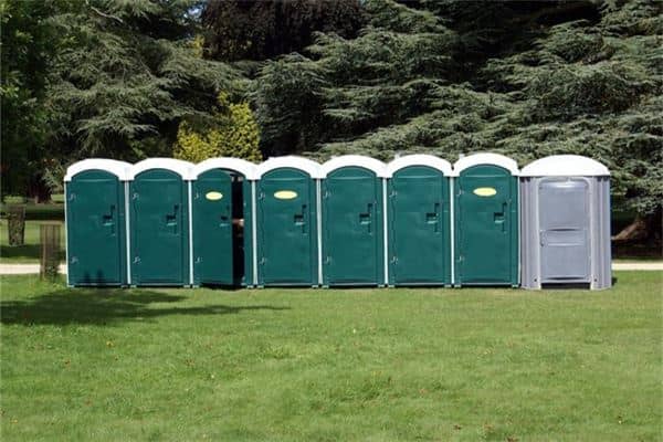 梦见上公共厕所