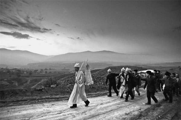 梦见披麻带孝是什么意思