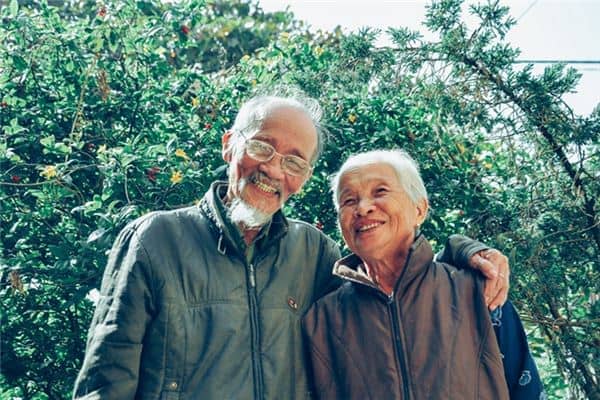 梦见家里老人去世