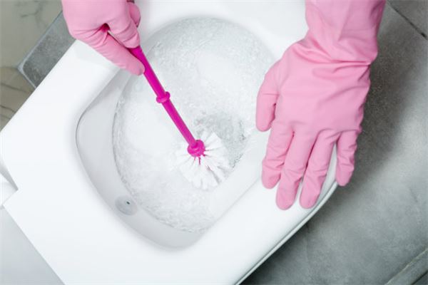 梦见自己洗厕所