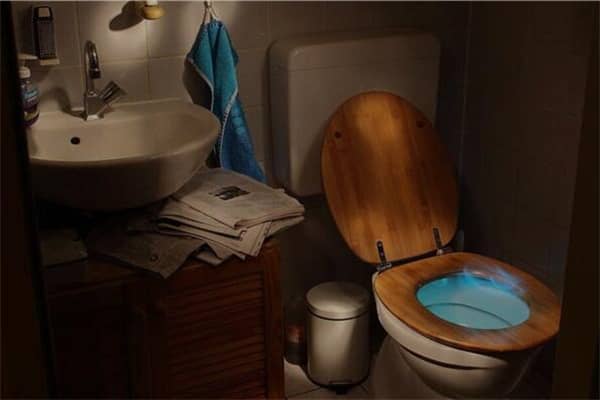 梦到了厕所水是什么意思