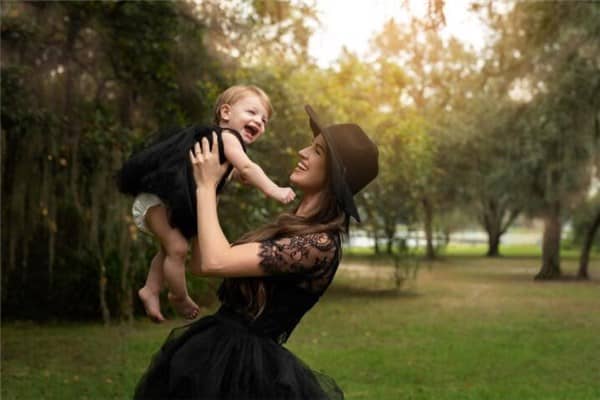 梦见女人小孩是什么意思