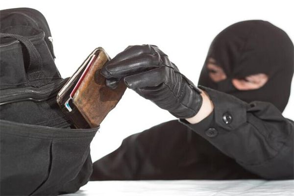 梦见钱包被人偷是什么意思