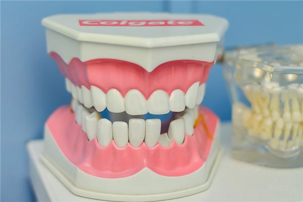 梦见自己牙齿掉了两颗