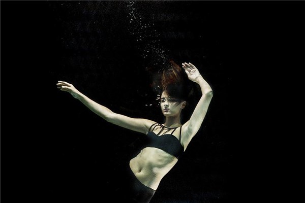 梦到老婆掉水里