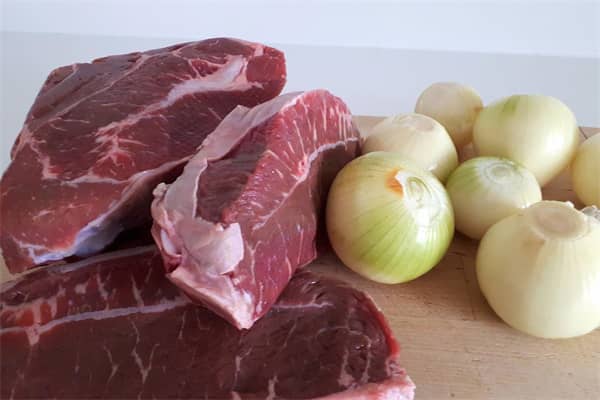 梦到别人送肉是什么意思